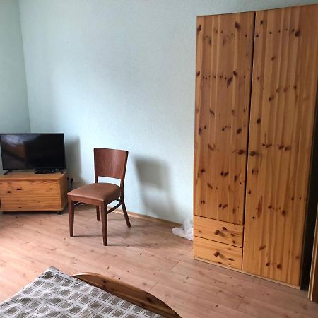 Monteurunterkunft Oberhausen-Rheinhausen エクステリア 写真
